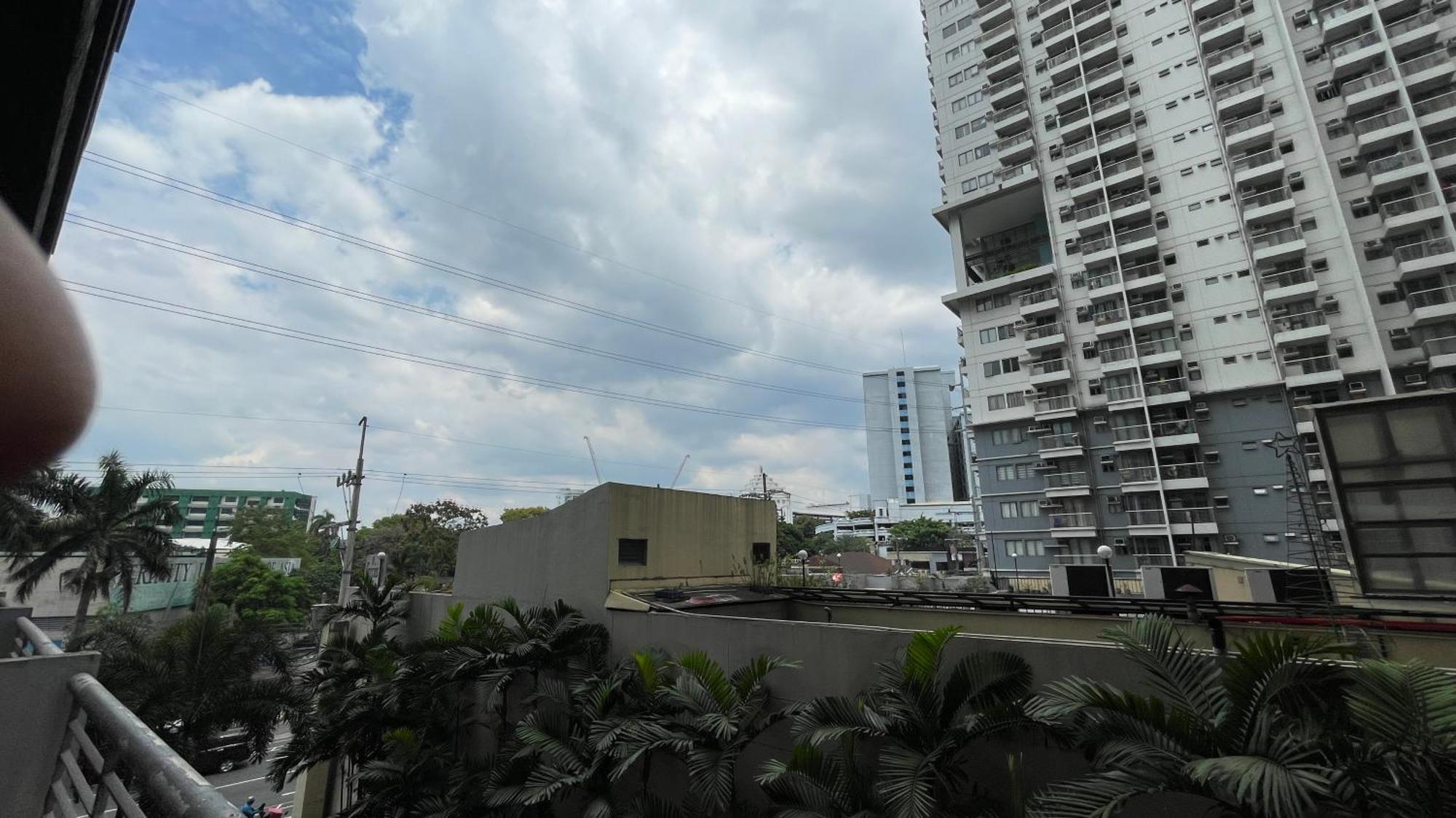The Garden Heights Condominium Кесон Сити Екстериор снимка